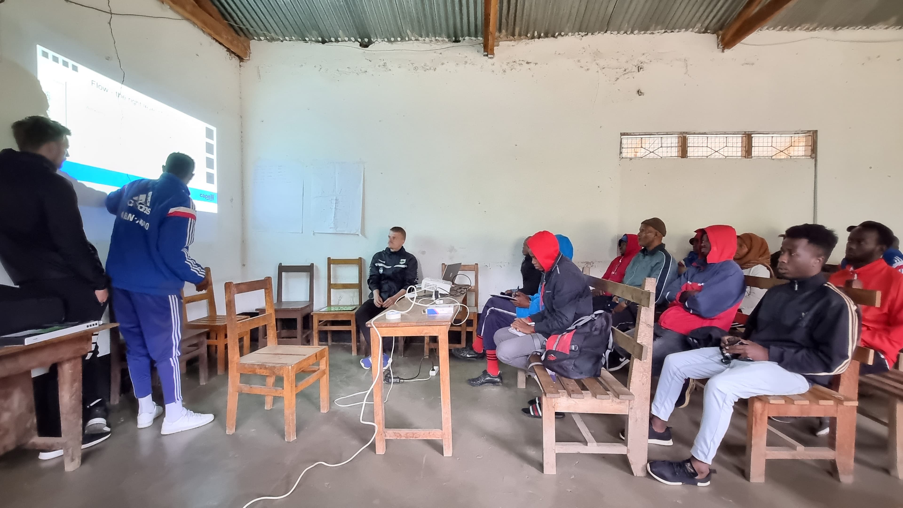 Sesión de trabajo con voluntarios y organizaciones locales aliadas